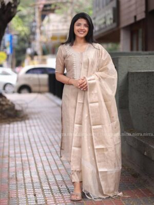 A touch of tradition to your wardrobe