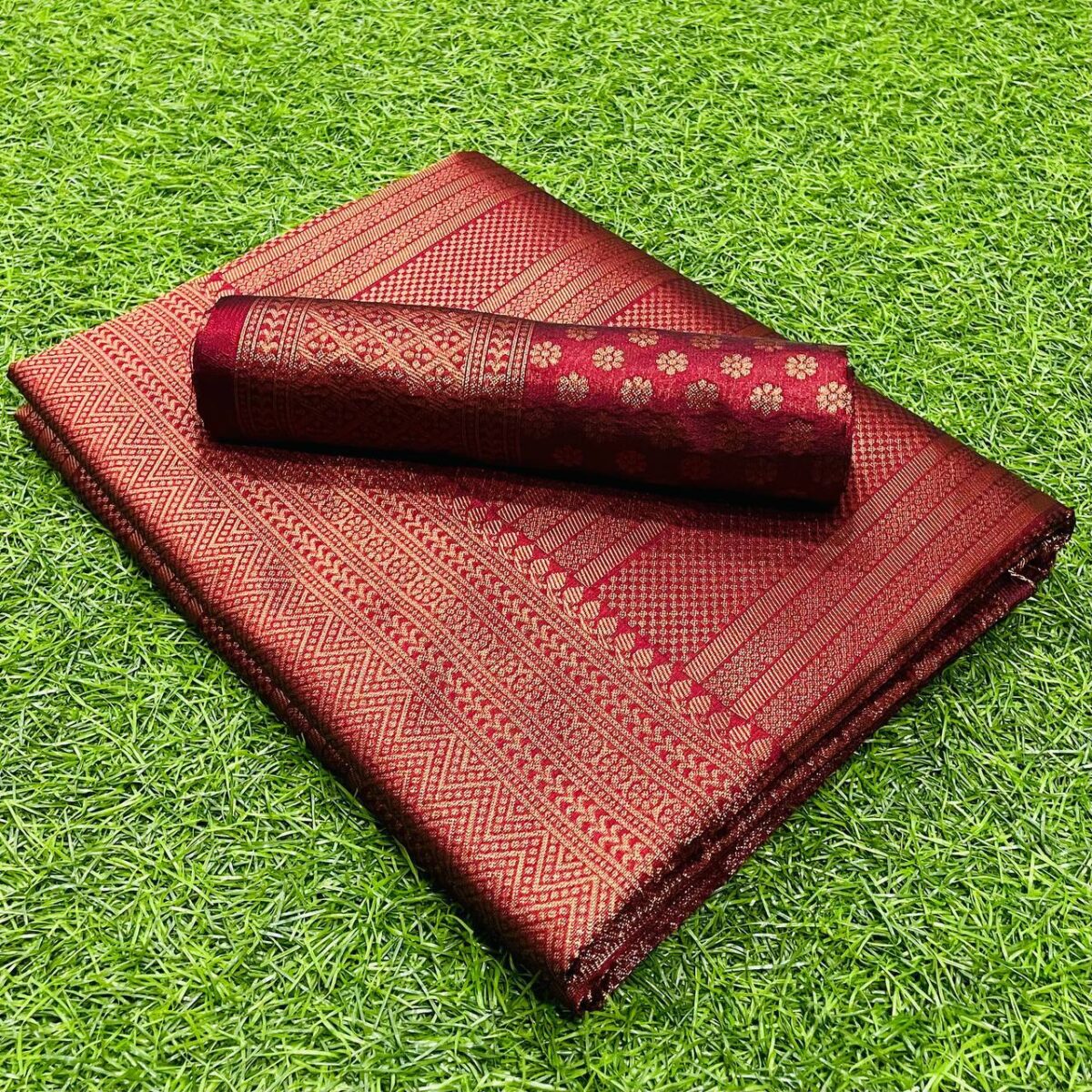 Beautiful Silk Jacquard Border Saree - Image 9