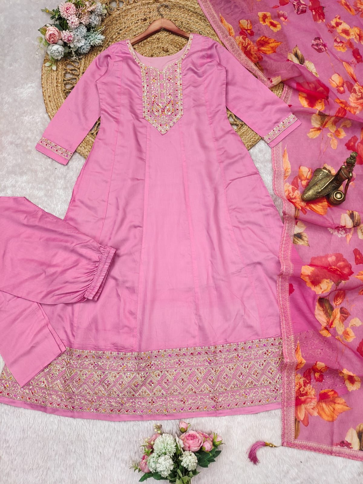 Our Exclusive Collection is here Kurta Set - Image 6