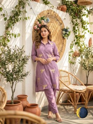 Vastrhouse Embroidered Kurta, Trouser/Pant