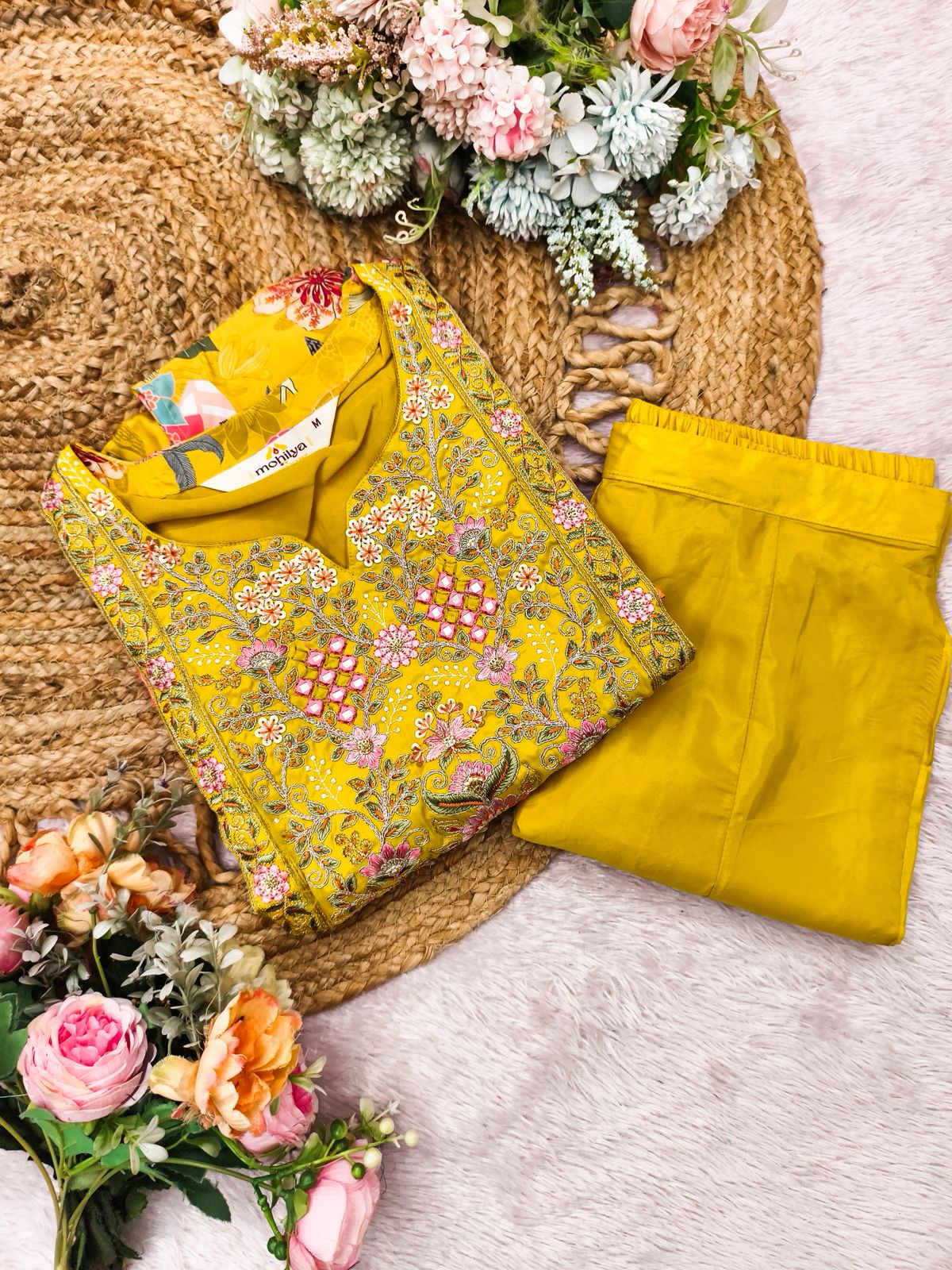 Vastrhouse Embroidered Kurta, Trouser/Pant - Image 5