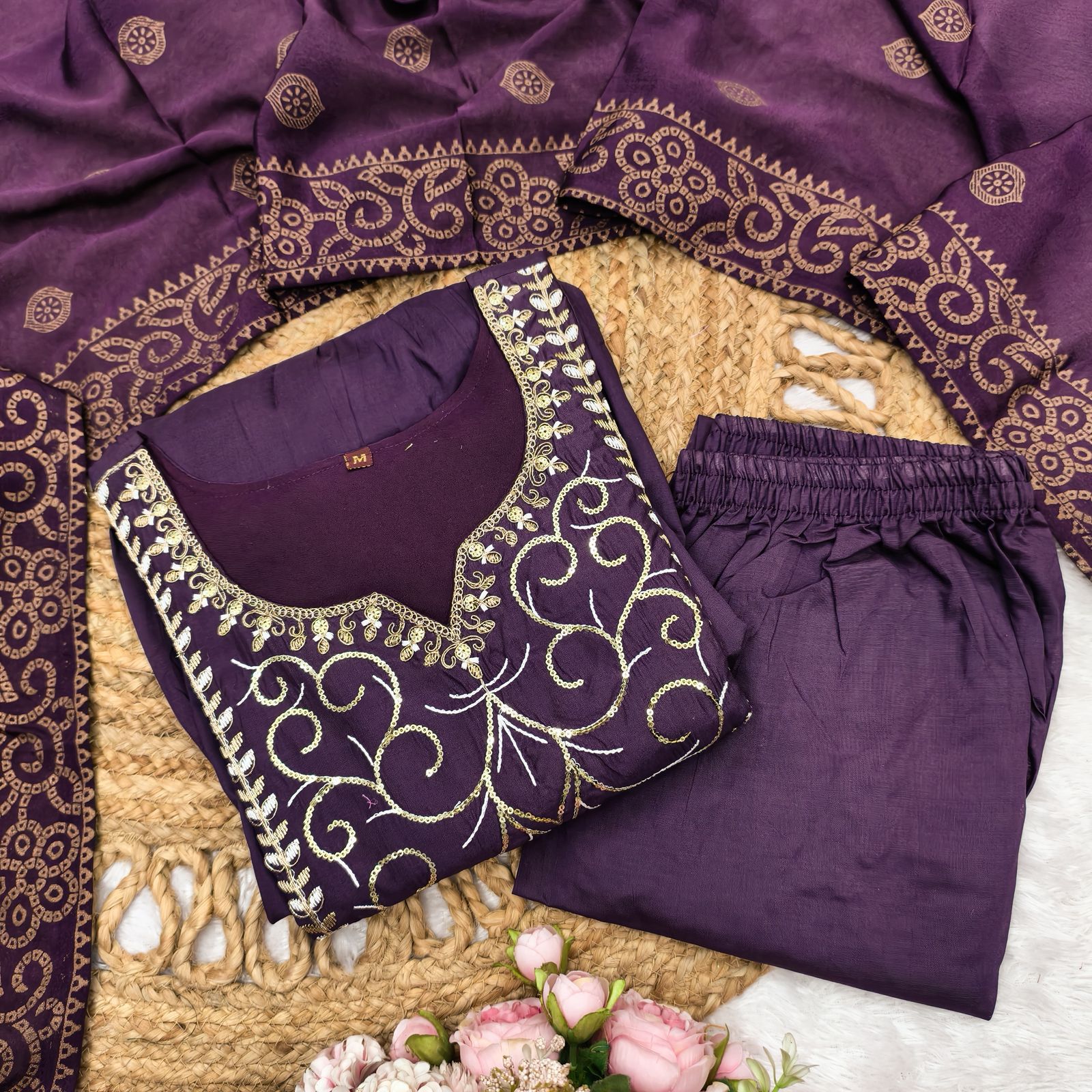 Vastrhouse Embroidered Kurta, Trouser/Pant - Image 5