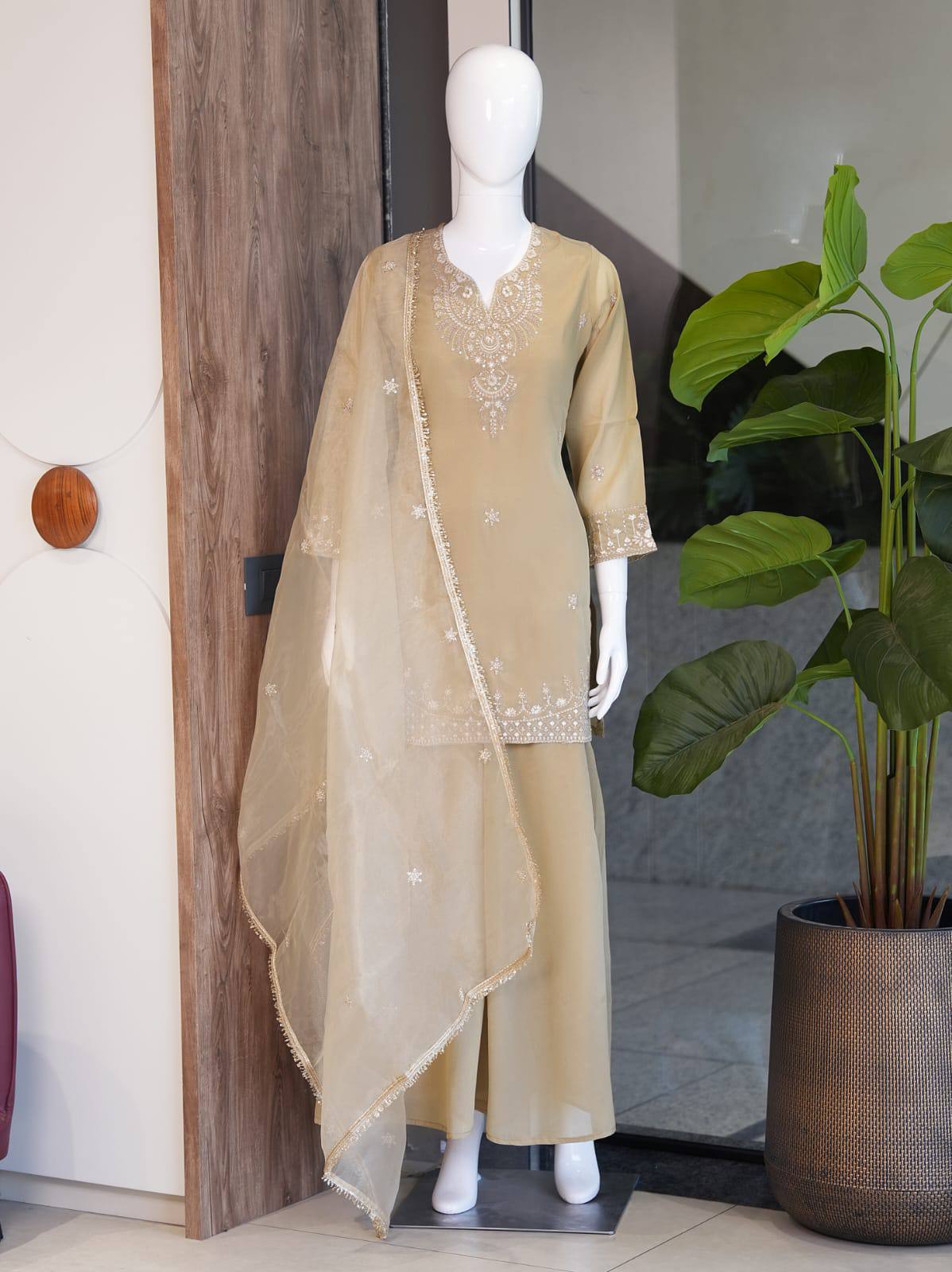 Perfect for Festive, Occasion & Party Wear Drees - Image 5