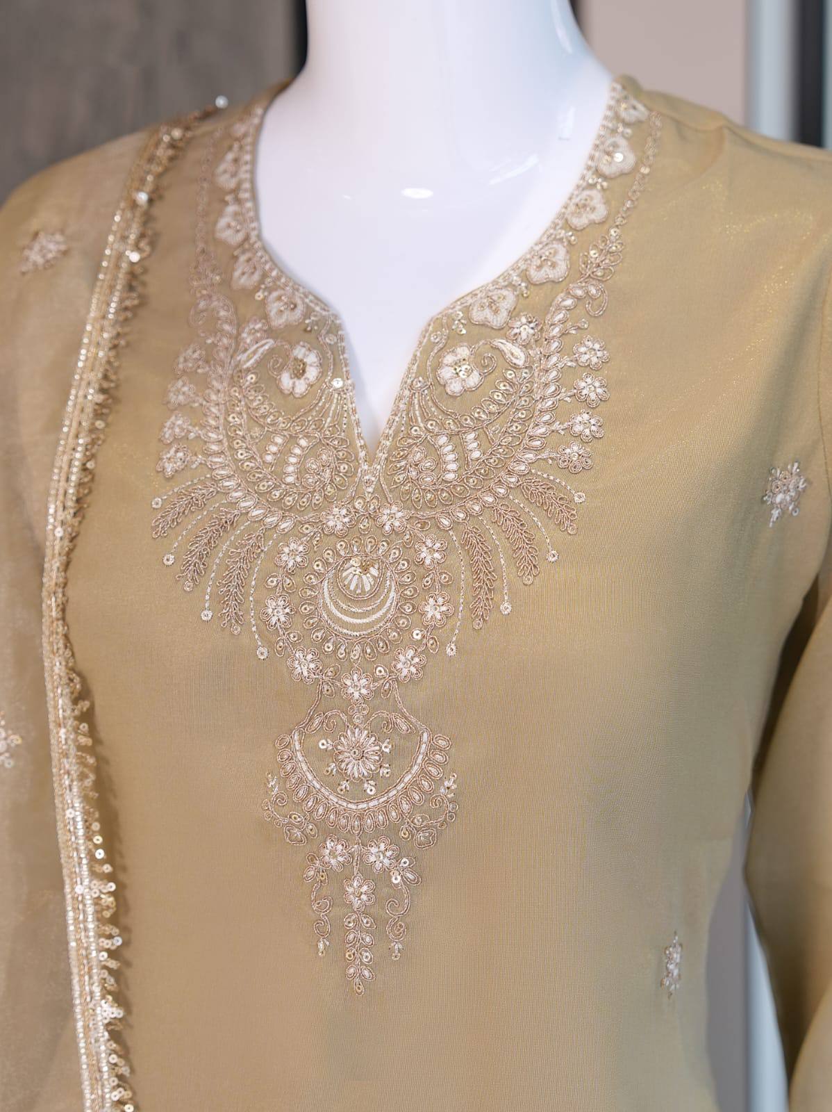 Perfect for Festive, Occasion & Party Wear Drees - Image 6