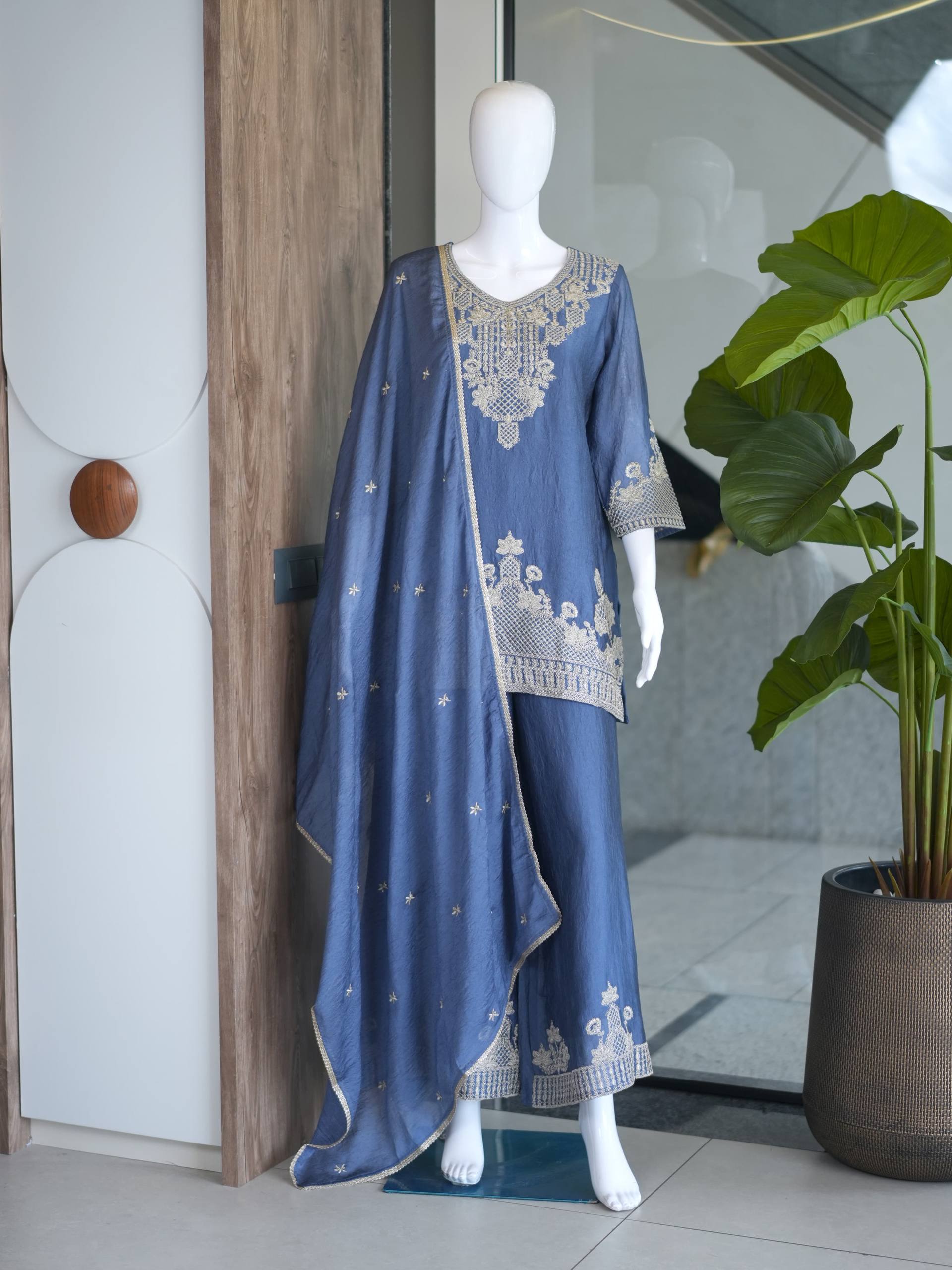 Rangoli Crush With Beautiful Embroidery Work - Image 6